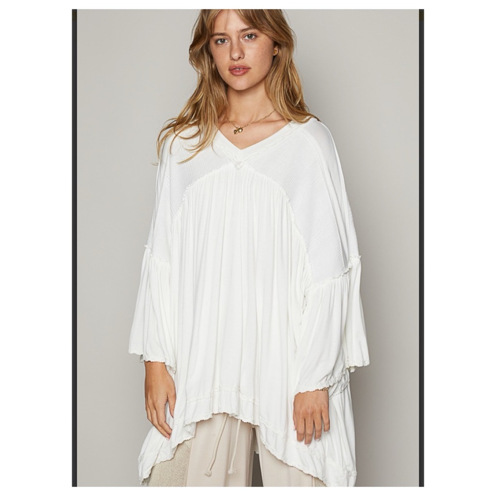 $35 start 200 ❤️1 LEFT POL white oversized V neck top - Picture 2 of 4